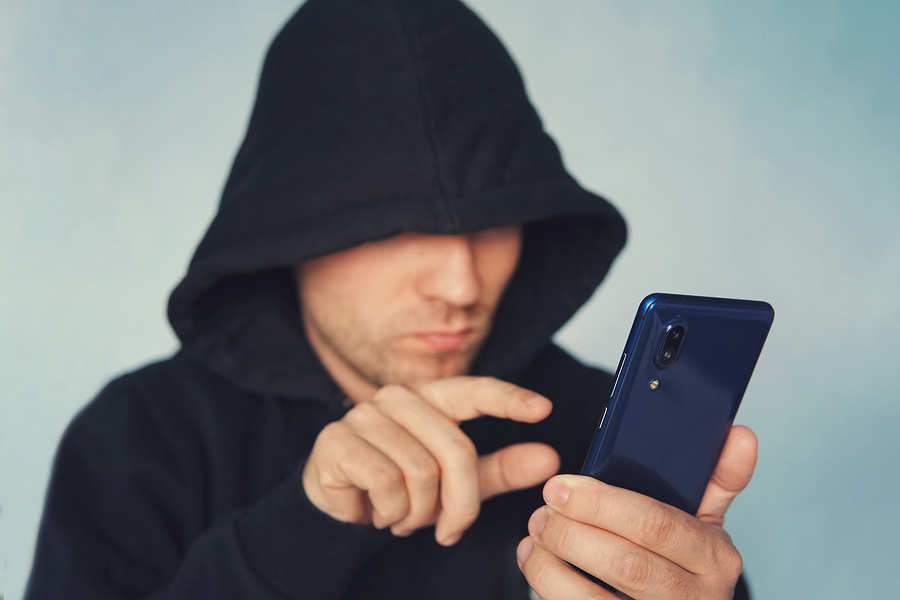10 Ways to Protect Members from Mobile Banking Scams and Hacks